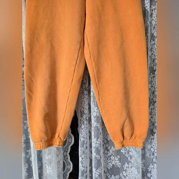 TNA Mega Cozy Sweatpants – XS – Soft Fleece Joggers - Picture 3 of 11